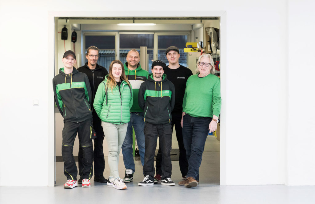 e-motion-Gründer Matthias Gölitz  und sein Team